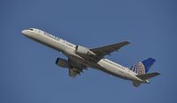 N548UA @ KLAX - Departing LAX - by Todd Royer