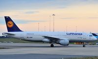 D-AIQW @ EGSH - Arriving for spray ! - by keithnewsome