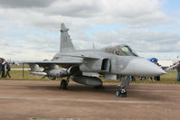 39268 @ EGVA - At RIAT 2009. Swedish AF. - by Howard J Curtis