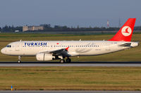 TC-JPM @ VIE - Turkish Airlines