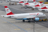 OE-LDA @ VIE - Austrian Airlines