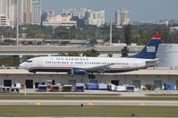 N438US @ KFLL - Boeing 737-400 - by Mark Pasqualino