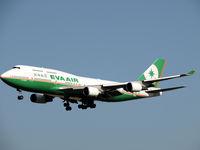 B-16407 @ AMS - Landing on runway C18 of Schiphol Airport - by Willem Göebel