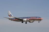 N901AN @ KMIA - Boeing 737-800 - by Mark Pasqualino