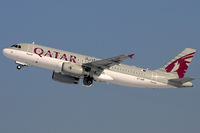 A7-AHP @ VIE - Qatar Airways - by Chris Jilli