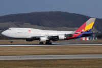 HL7414 @ VIE - Asiana Cargo - by Chris Jilli