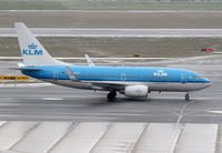PH-BGR @ LOWW - KLM Boeing 737 - by Thomas Ranner