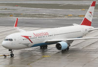 OE-LAT @ LOWW - Austrian Boeing 767 - by Thomas Ranner