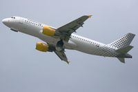 EC-HQI @ LFBO - Airbus A320-214, Vueling, Toulouse Blagnac Airport (LFBO-TLS) - by Yves-Q