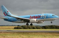 OO-JAR @ LFRB - JetairFly operated boing 737-7K5 on final rwy 25L, Brest-Bretagne Airport (LFRB-BES) - by Yves-Q