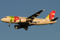 CS-TTC @ VIE - TAP - Air Portugal - by Chris Jilli