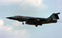 104826 @ EDSB - on final - by Friedrich Becker