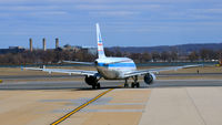 N744P @ KDCA - Taxi DCA - by Ronald Barker