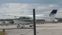 N999WB @ X35 - 1979 CESSNA 172N SKYHAWK - by dennisheal