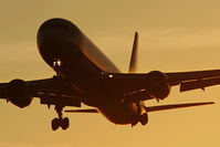 N830MH @ EGLL - Taken at EGLL. - by Phil Greiml