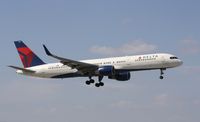 N665DN @ KMIA - Boeing 757-200