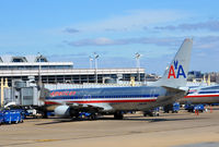 N824NN @ KDCA - DCA VA - by Ronald Barker
