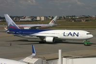 CC-CEK @ SBGR - LAN B763 being pushed/back in GRU - by FerryPNL