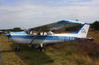PH-MRA @ EBZR - This Cessna 172 was at Zoersel in support of the Stichting Hoogvliegers, a Dutch organisation to organise flight for seriously ill children. - by lkuipers