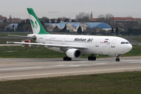EP-MNN @ LTBA - Line up rwy 35L - by Jens Achauer