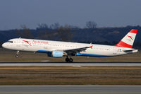 OE-LBB @ VIE - Austrian Airlines - by Chris Jilli