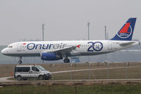 TC-OBN @ VIE - Onur Air