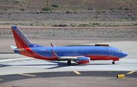 N355SW @ KPHX - Boeing 737-300 - by Mark Pasqualino