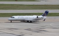 N965SW @ KIAH - CL-600-2B19 - by Mark Pasqualino