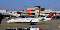 N722EV @ KATL - Taxi Atlanta - by Ronald Barker
