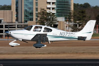 N372DC @ KPDK - Canon 40D / Canon 100-400 L IS US - by ichobean