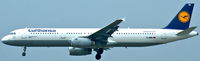 D-AIRR @ EDDF - Lufthansa, is arriving at Frankfurt Int´l (EDDF) - by A. Gendorf