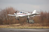 OO-BFZ @ EBST - Landing at Sint-Truiden - by Swa Dethier