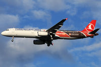 TC-JRO @ VIE - Turkish Airlines - by Chris Jilli