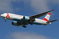 OE-LPC @ VIE - Austrian Airlines