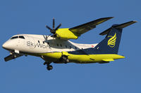 HB-AEO @ VIE - SkyWorks