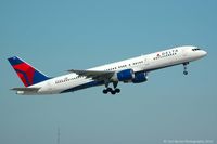 N683DA @ FLL - Taken from the Hibiscus car park viewing area. - by Carl Byrne (Mervbhx)