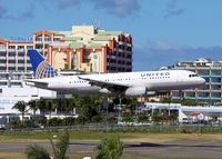 N410UA @ TNCM - N410UA