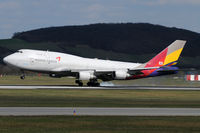 HL7415 @ VIE - Asiana Airlines Cargo - by Chris Jilli