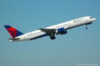 N542US @ FLL - Taken from the Hibiscus car park viewing area. - by Carl Byrne (Mervbhx)