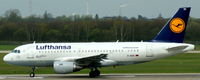 D-AIBC @ EDDL - Lufthansa, is speeding up on RWY 23L at Düsseldorf Int´l (EDDL) - by A. Gendorf