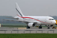 OE-LUX @ VIE - Tyrolean Jet Service