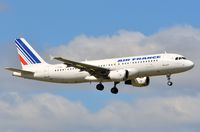 F-GFKH @ EHAM - Air France A320 - by FerryPNL
