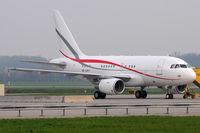 OE-LUX @ VIE - Tyrolean Jet Services - by Chris Jilli