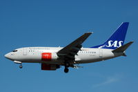 LN-RPS @ ESSA - Scandinavian Airlines Boeing 737-600 approaching Stockholm Arlanda airport, Sweden. - by Henk van Capelle