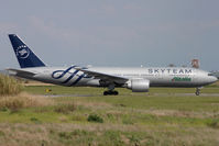 EI-DDH @ LIRF - Take off - by micka2b