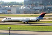 N979DL @ KATL - McDonnell Douglas DC-9-88 [53266] (Delta Air Lines) Atlanta-Hartsfield~N 11/04/2010
