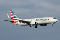 N980AN @ DFW - American Airlines 737 in their new livery landing at DFW Airport