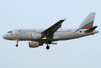 LZ-FBF @ LOWW - Bulgaria Air A319 - by Andy Graf - VAP