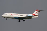 OE-LFQ @ LOWW - Austrian Fokker 70 - by Thomas Ranner