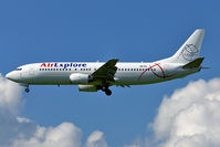 OM-DEX @ LOWL - Air Explore Boeing B737-463 final approach in LOWL/LNZ